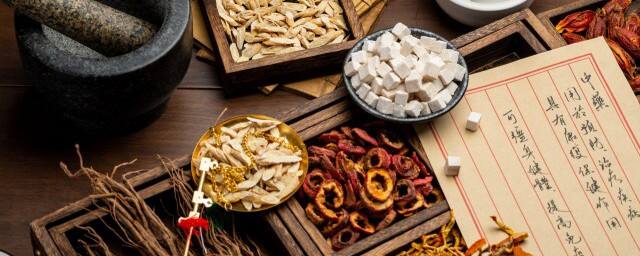 巴戟煮多久 巴戟黑豆隔水炖多久(新鲜巴戟与什么一起煲最好)