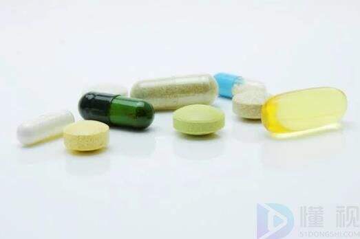女子混吃7种感冒止咳药全身长满脓疱 医生提醒不要乱吃药