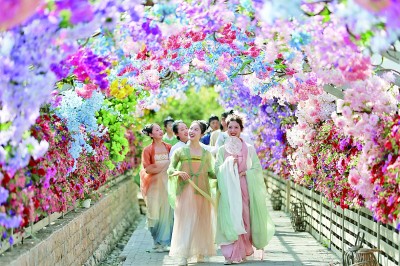 文旅消费热 经济活力足——2025年清明假期盘点